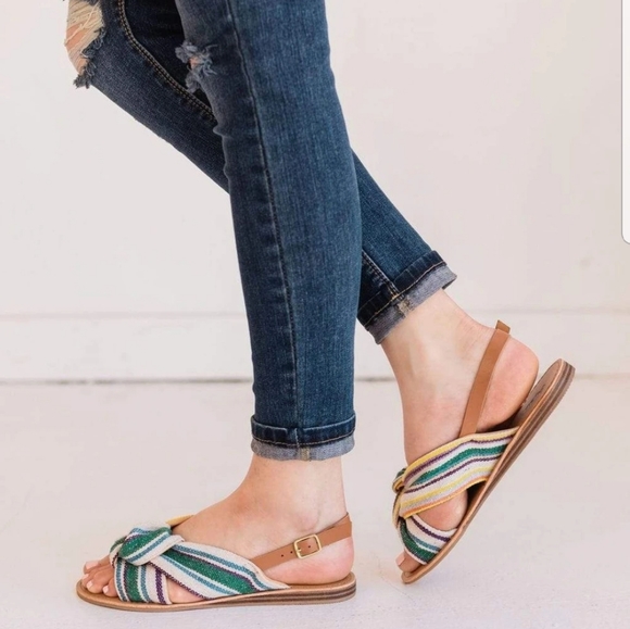 🚨//Island Gal// Multi Color Sandal - Picture 8 of 8